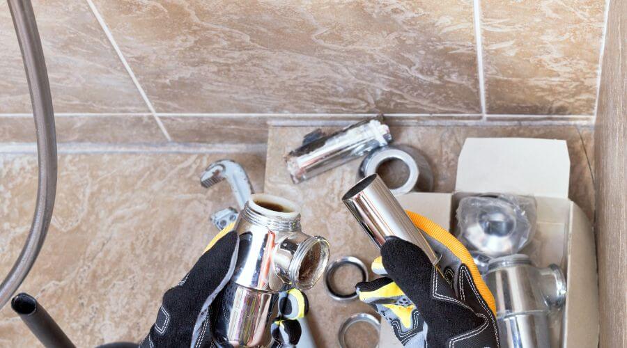 Professional gutter cleaning in Swedesburg, IA